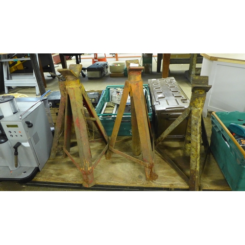 2423 - Heavy duty axle stands x 4