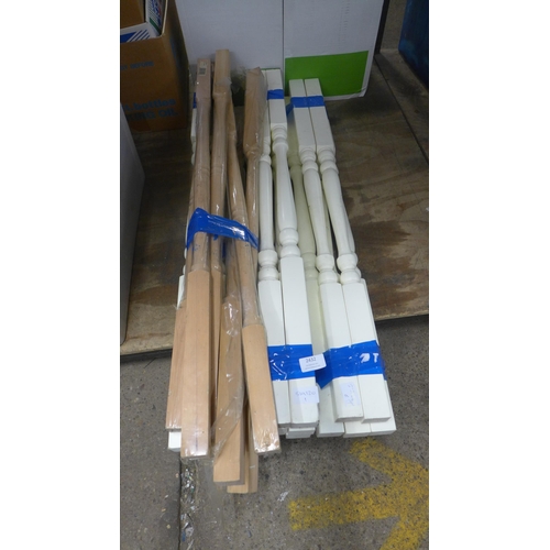 2432 - A quantity of wooden spindles