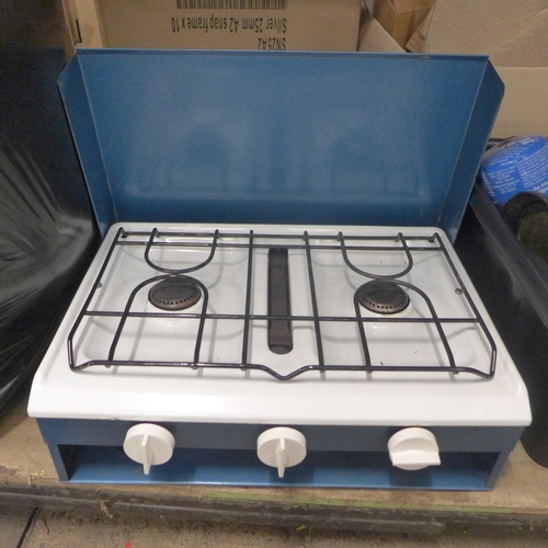 2440 - Two-burner cooker with grill and various gas lanterns, camping kettle and  gas bottles