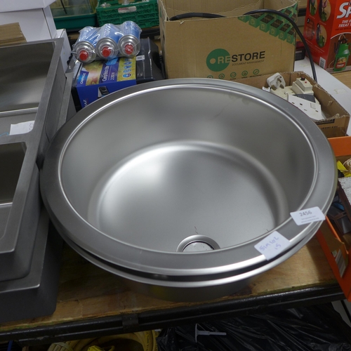 2456 - 2 Round stainless steel sinks