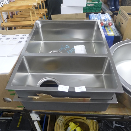 2457 - 2 x 1.5 bowl stainless steel sinks