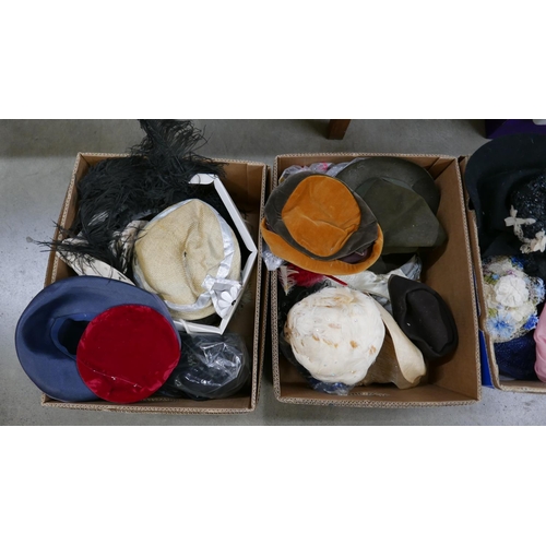 1083 - Over 40 lady's and gentlemen's vintage hats including Flapper, and a box of lady's vintage clothes, ... 