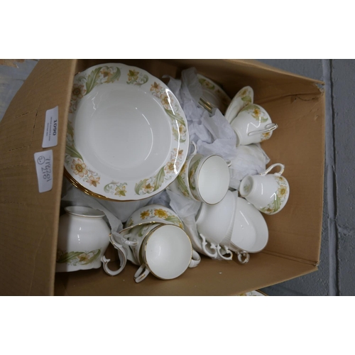 1090 - A Duchess Greensleeves tea and dinner service and Tams treacle glaze tea and dinnerwares, etc. (two ... 