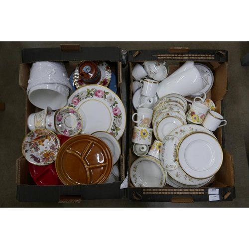 1098 - Two boxes of mixed porcelain including Wedgwood Summer Bouquet **PLEASE NOTE THIS LOT IS NOT ELIGIBL... 