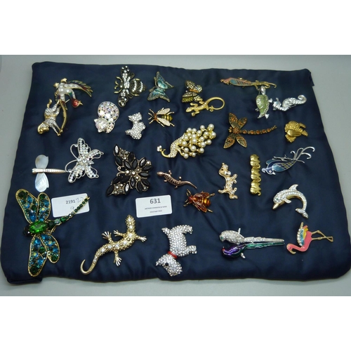 631 - Twenty nine animal and insect brooches