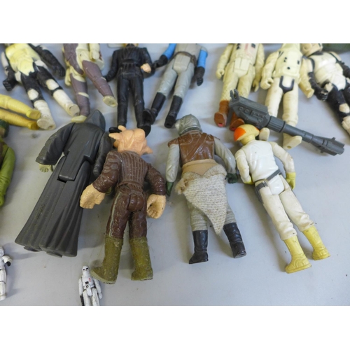 702 - Early Star Wars plastic figures and toys