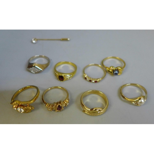 706 - Costume jewellery including gold tone and a large pewter brooch