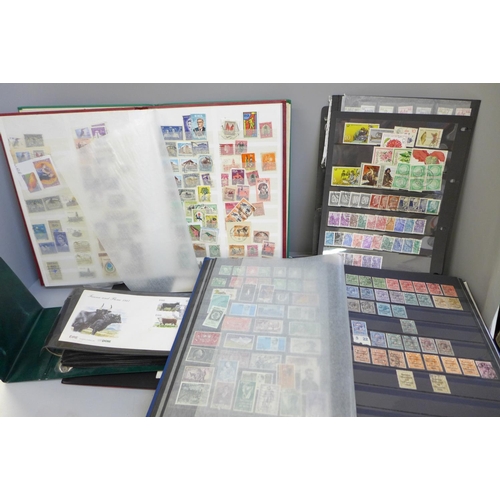 755 - Stamp albums and stamps