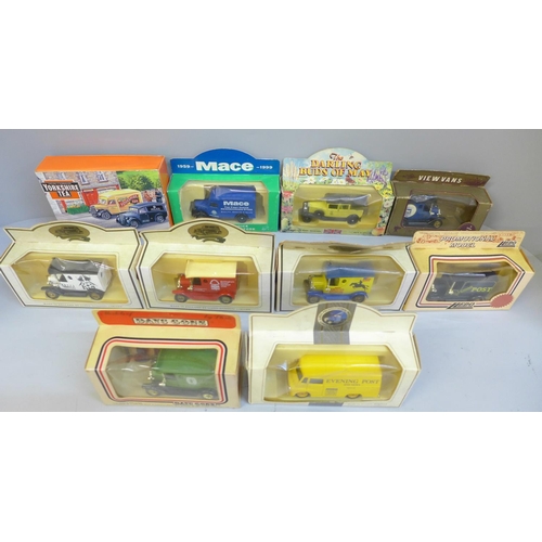 764 - A collection of Nottingham themed die-cast model vehicles; Lledo Nottingham Forest FC, Notts County ... 