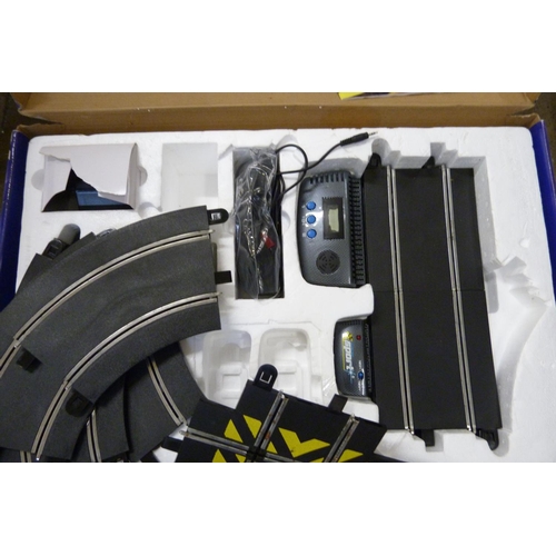 790 - A Scalextric Nissan Champions set