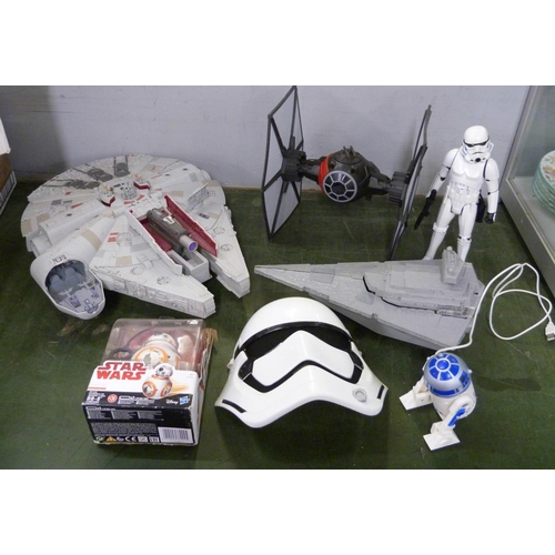 795 - Star Wars model Millennium Falcon, Stormtrooper (talking), BB-8, mask, R2D2 desk top vacuum, etc.