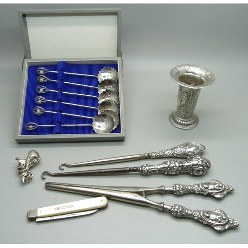 850 - A set of silver spoons, a Mouse pendant marked 925, a small Victorian silver vase with London import... 