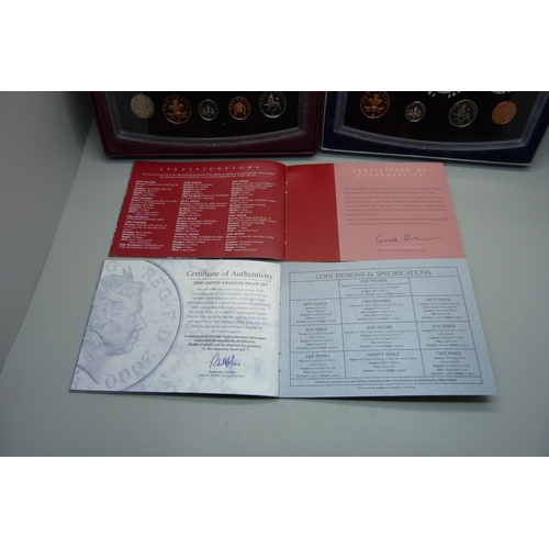 861 - Two Royal Mint coin sets, 2000 and 2003