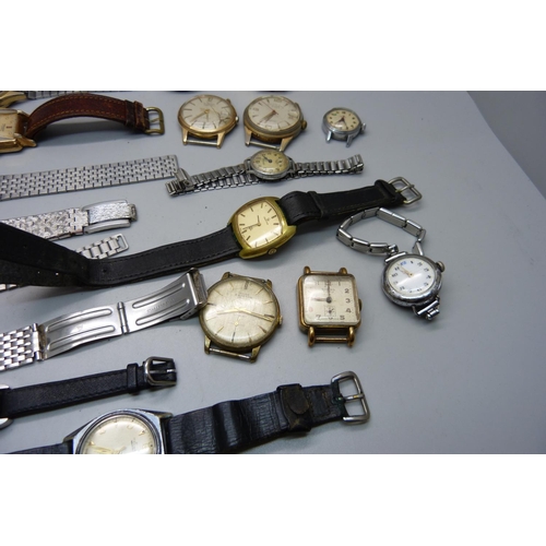 864 - A collection of wristwatches including Seiko, Certina and a silver cased Lanco