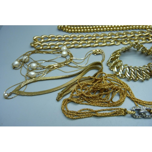 870 - Napier and Monet gold tone jewellery