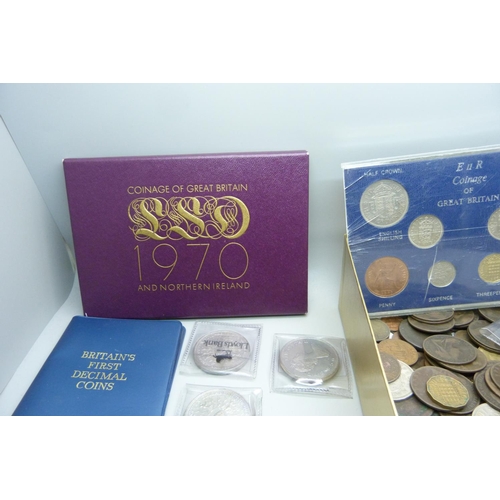 910 - A 1970 GB and NI coin set, one other coin set, First Decimal Coins, commemorative crowns, other coin... 