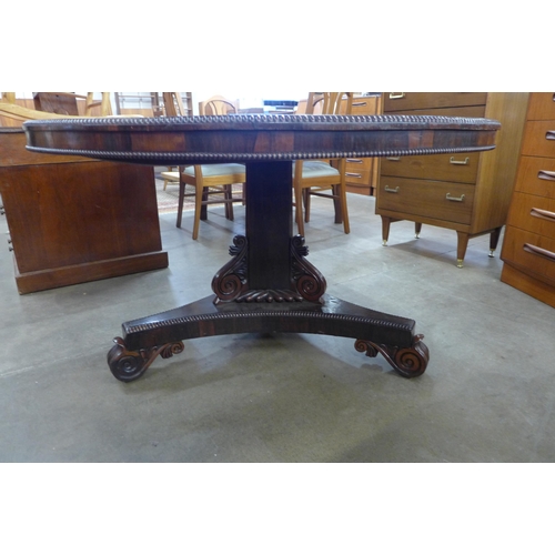 79 - A Regency rosewood circular tilt-top breakfast table, manner of Gillows, Lancaster