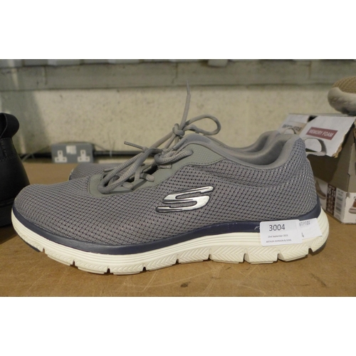 3004 - Men's grey Skechers - UK size 10 * this lot is subject to VAT