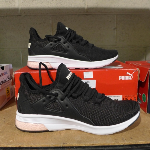 3009 - Women's black Puma trainers - UK size 6.5 * this lot is subject to VAT