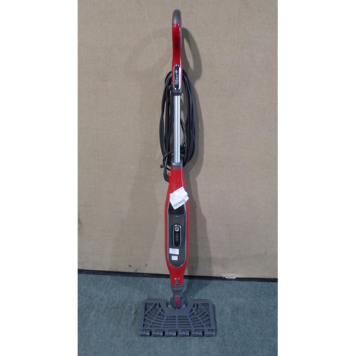 3062 - Shark Steam Mop - model no S6003Ukco  (302-474)  * This lot is subject to vat