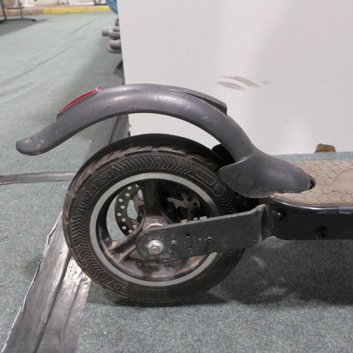 3231 - Reid Electric Scooter - No charging Lead, original RRP £389.99 + VAT (304-222) * This lot is subject... 