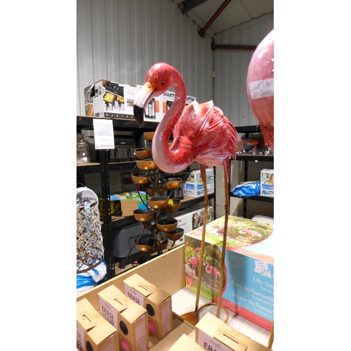 3247A - Metal Bright Pink Flamingos (303-38) * This lot is subject to VAT