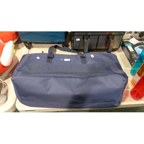 3275 - Keep Cool Navy Cooler Bag (303-101) * This lot is subject to VAT