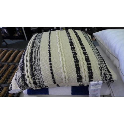 3313 - 2 Mixed Textured Deco Pillow and Loftex Resort Towel (304-215) * This lot is subject to VAT