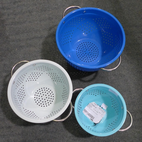 3314 - Miu Three Piece Colander (304-209) * This lot is subject to VAT