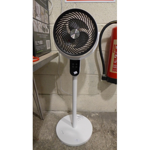 3332 - Vybra Oscillator Dual  Height Fan - No Remote - model no Vs001-Cf        (302-472)  * This lot is su... 