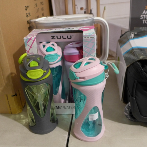 3345 - Brita Maxtra+Xl Style Jug and 4x Zulu Kids Water Bottles    (302-480,487)  * This lot is subject to ... 