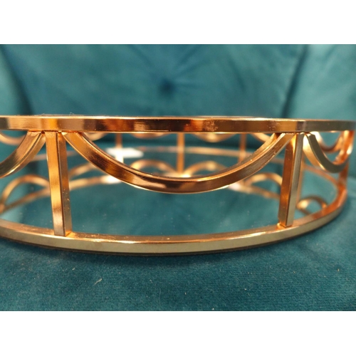 1510 - A rose gold effect mirrored cocktail tray