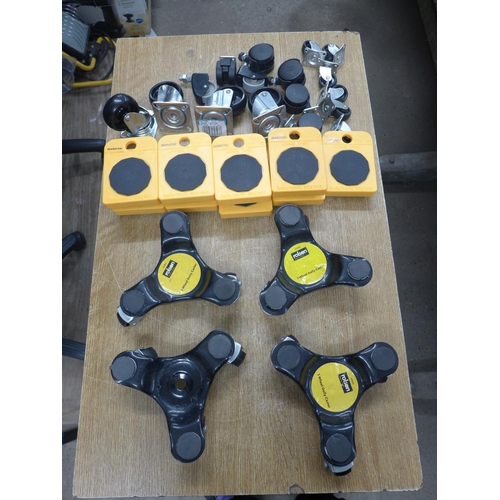 2010 - A box of assorted castors