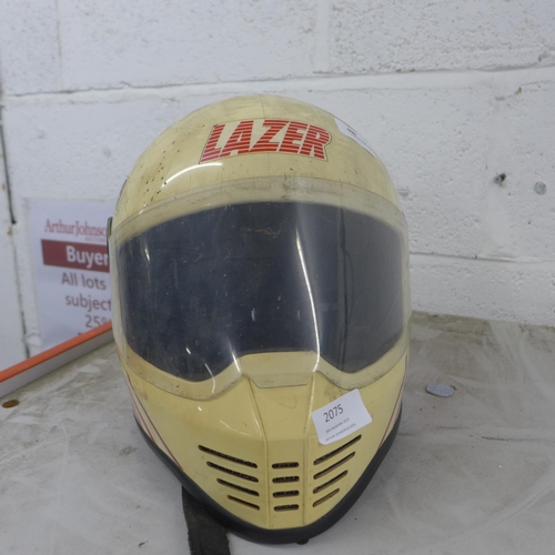 2075 - A vintage Tioga Lazer crash helmet