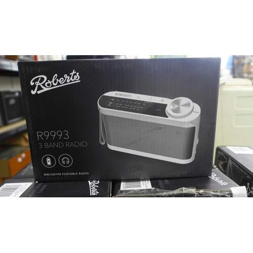 2184 - 10 Roberts radios - W