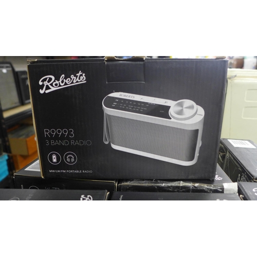 2184 - 10 Roberts radios - W