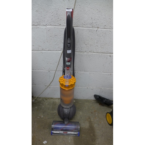 2206 - A Dyson Light ball upright ball vacuum cleaner - W - requires filter