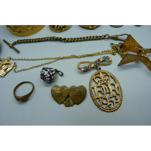 1002 - An 18ct rolled gold bracelet, a Guilloche enamel pin tray, vintage jewellery, etc.