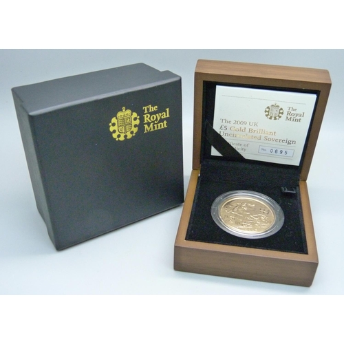 1050 - The Royal Mint 2009 UK £5 Gold Brilliant Uncirculated Sovereign, No. 0695