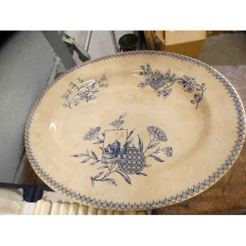 1083 - Three Chinese plates, a Victorian blue and white oval serving plate, a cased set of fish knives and ... 