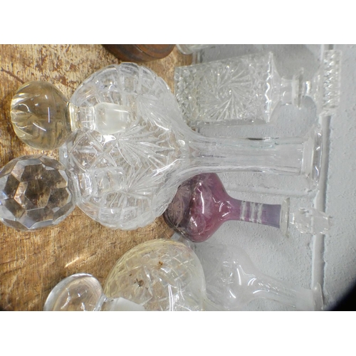 1086 - Eight glass decanters **PLEASE NOTE THIS LOT IS NOT ELIGIBLE FOR POSTING AND PACKING**