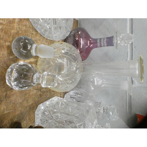 1086 - Eight glass decanters **PLEASE NOTE THIS LOT IS NOT ELIGIBLE FOR POSTING AND PACKING**