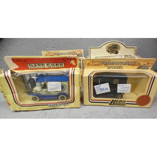 1125 - A box of Days Gone and Lledo die-cast model vehicles **PLEASE NOTE THIS LOT IS NOT ELIGIBLE FOR POST... 