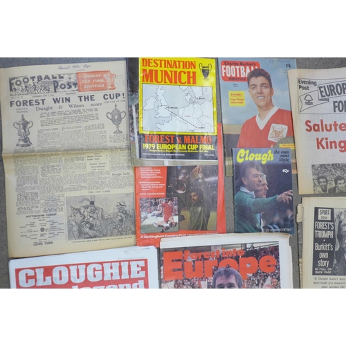 698 - Football memorabilia; a box of Nottingham Forest related newspapers and magazines celebrating 1959 F... 