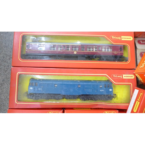 718 - A Tri-ang Hornby electric Midlander train set, boxed and other Tri-ang Hornby H0/00 gauge Rolling St... 