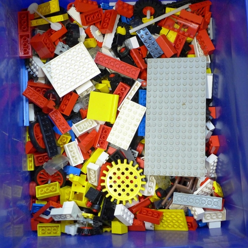 741 - A collection of vintage Lego and Playmobil including set 912 and set 200 and a Playmobil Shuttle