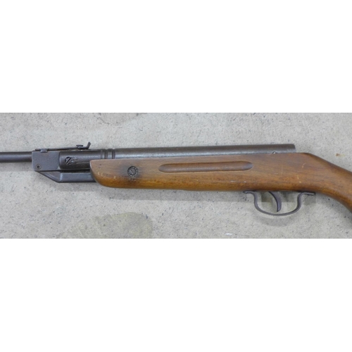 823 - A Czechoslovakia circa 1955 Slavia 624 .177 calibre air rifle