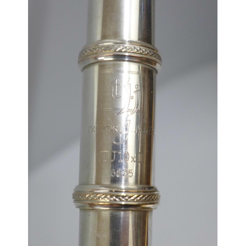 825 - A Trevor James flute, model TJ10 xII