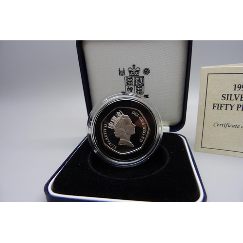 844 - The Royal Mint, 1992-1993 Silver Proof Fifty Pence