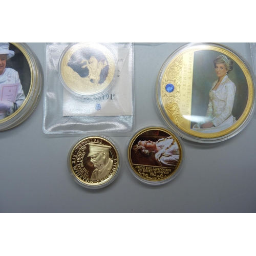 858 - A collection of gold plated and other commemorative coins/medallions